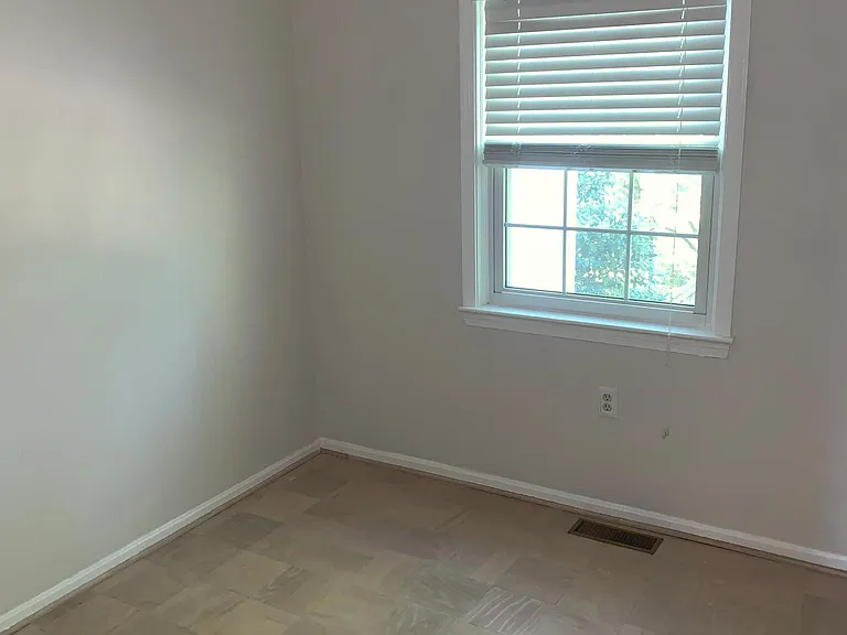 832 Azalea Dr — Photo 18