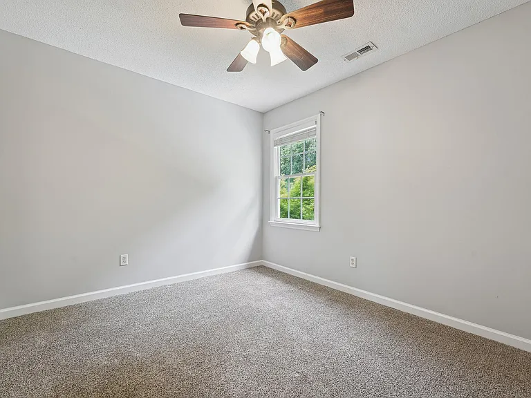 223 Wintergreen Dr — Photo 24
