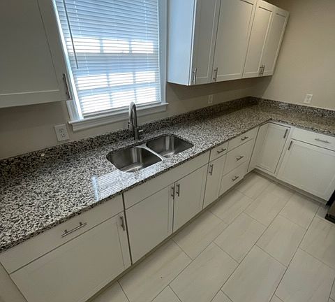 4th image of 3476 Spottswood Ave Unit 101