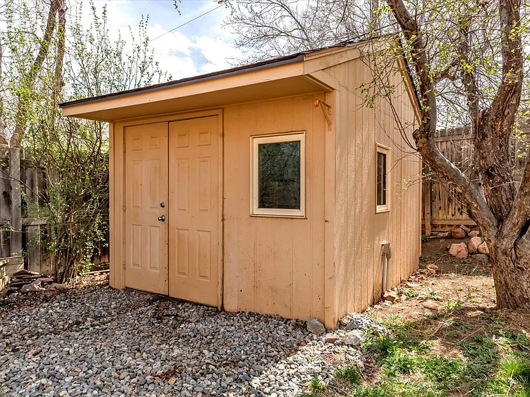 650 Hartford Dr — Photo 32
