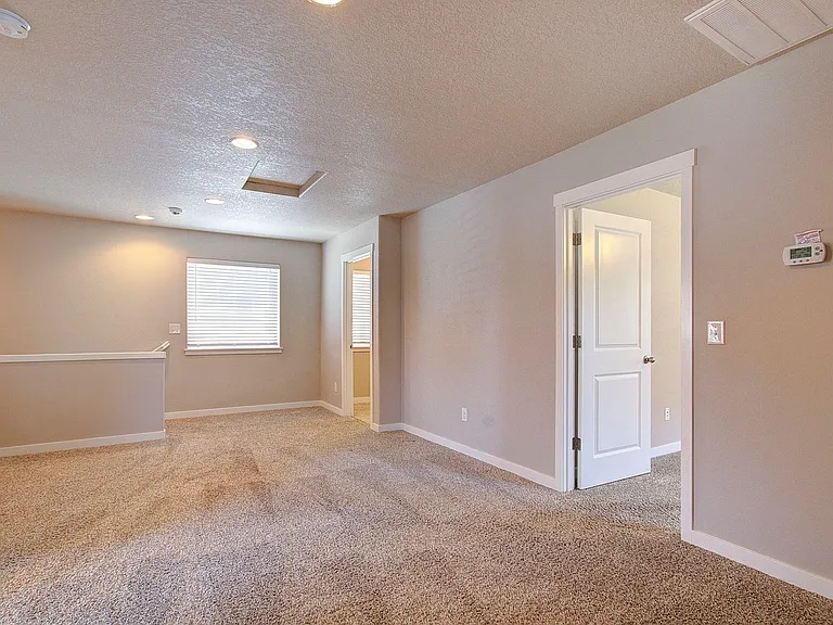 5615 NE 52nd Pl — Photo 19