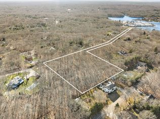 14 Three Mile Harbor Hog Creek Rd, East Hampton, NY 11937