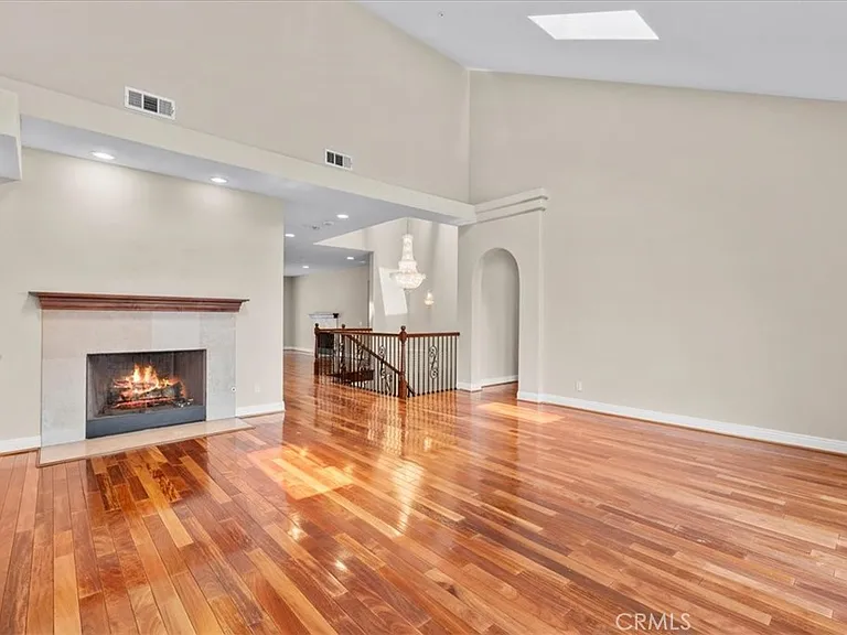 540 W 25th St — Photo 10