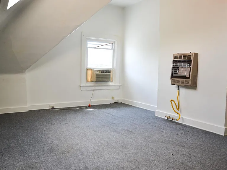2703 Euclid Ave #3 — Photo 6