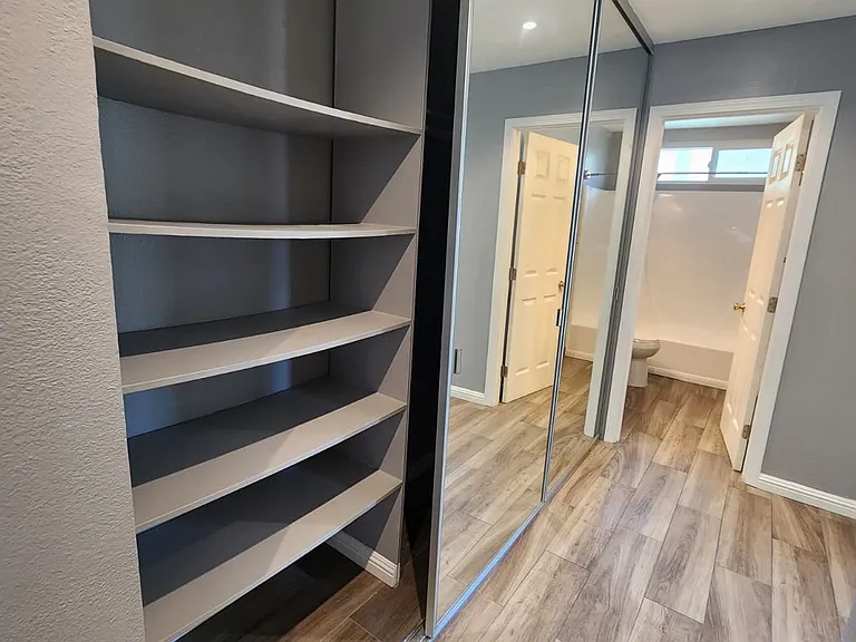 7827 Camino Tranquilo — Photo 3