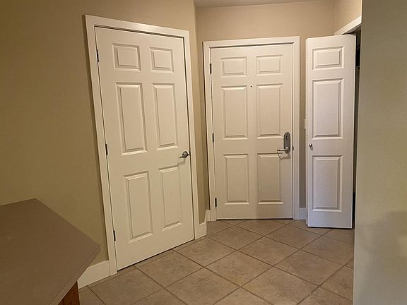3rd image of 123 Queen Anne Ave #410