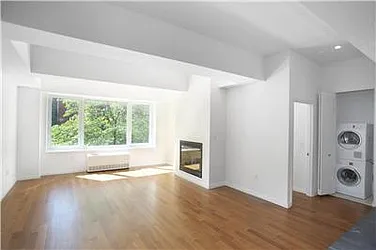 Sold by Manhattan Skyline