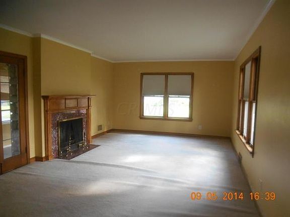 3rd image of 240 S Westmoor Ave