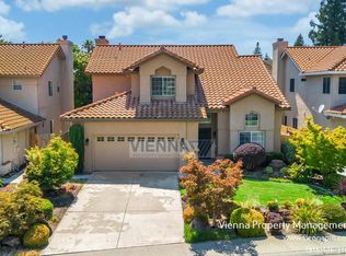 2826 Club Dr, Rocklin, CA 95765