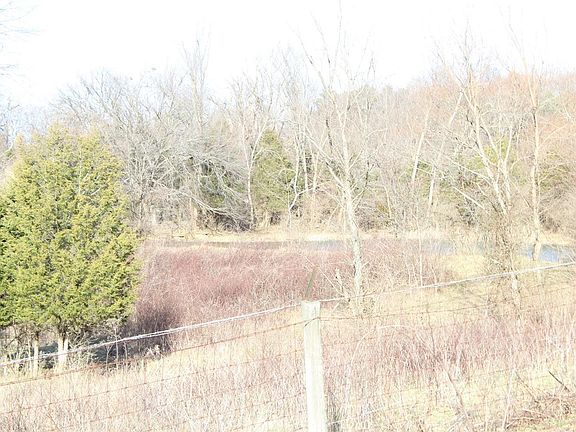 5th image of 124 Henry Dr