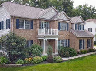 255 Beaumont Trl, Aurora, OH 44202