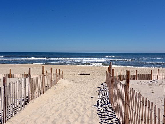 3rd image of 701 Ocean Ave Unit 4