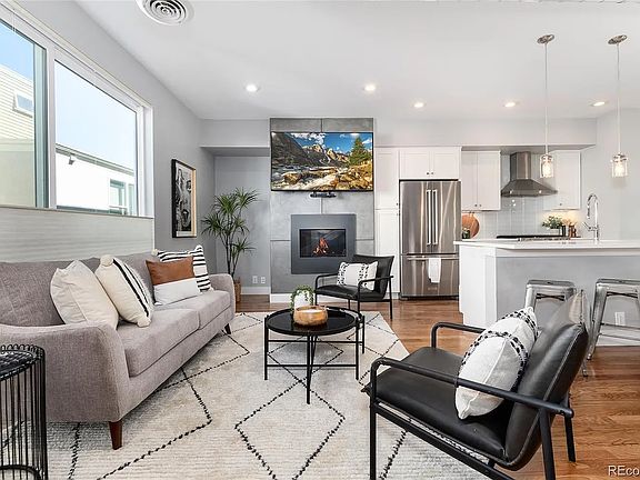 4th image of 4926 Lowell Blvd #3