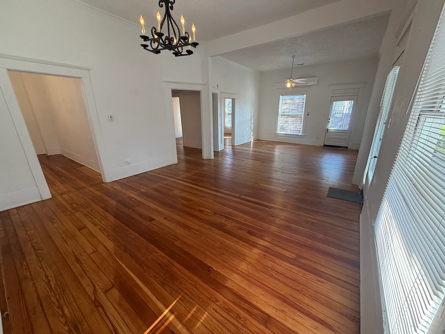 5829 Reiger Ave — Photo 2
