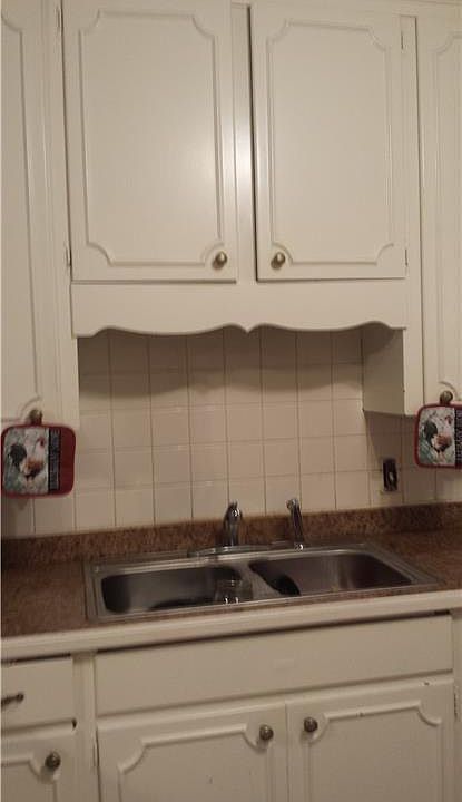 2nd image of 5164 Farrow Ave