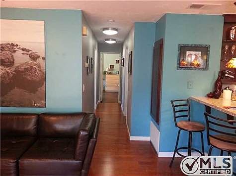 2nd image of 824 Tamayo Dr APT 6