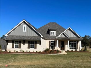 76 Merlin St, Opelika, AL 36801