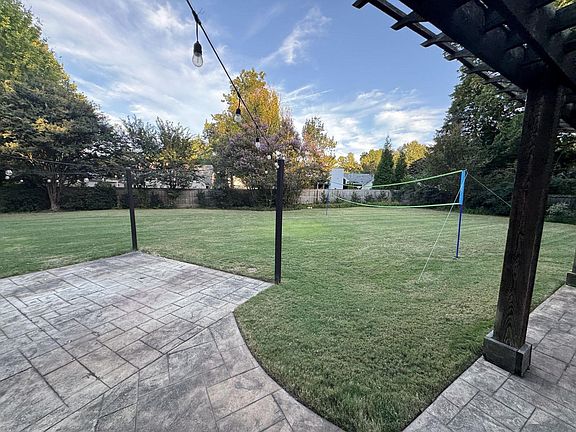 3rd image of 5594 Kings Point