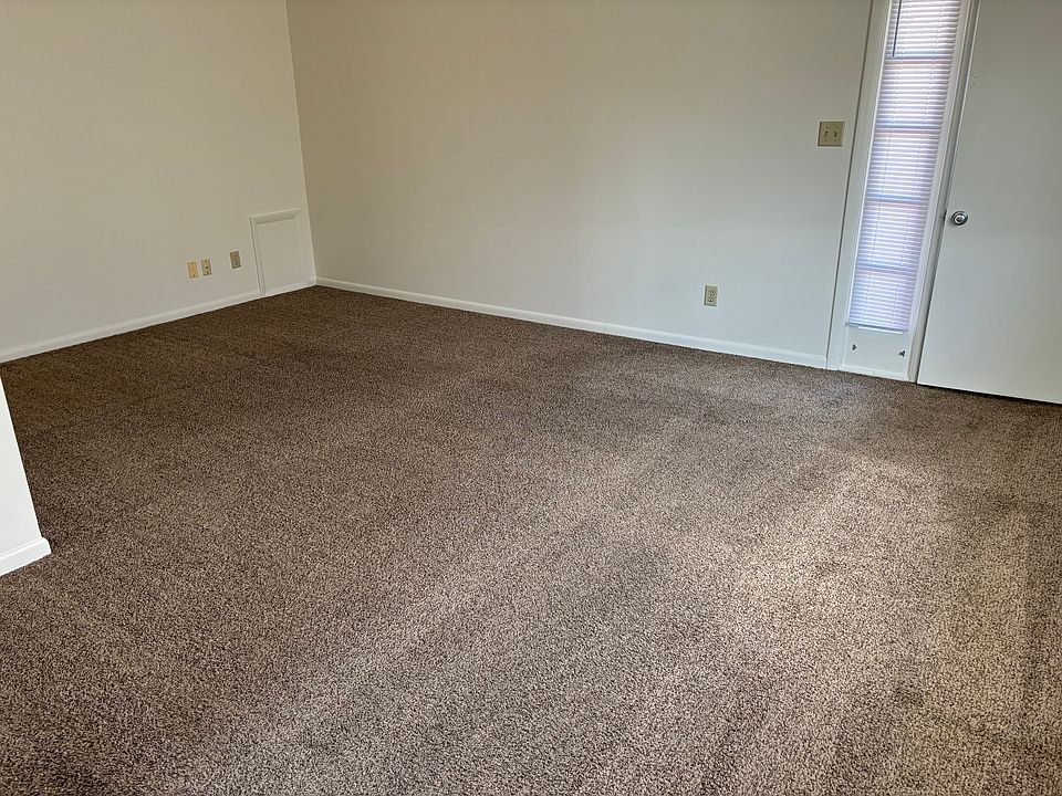 1st image of 726 W Lake Ave #726