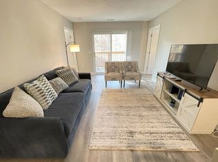 303 Smith Level Rd #D, Chapel Hill, NC 27516