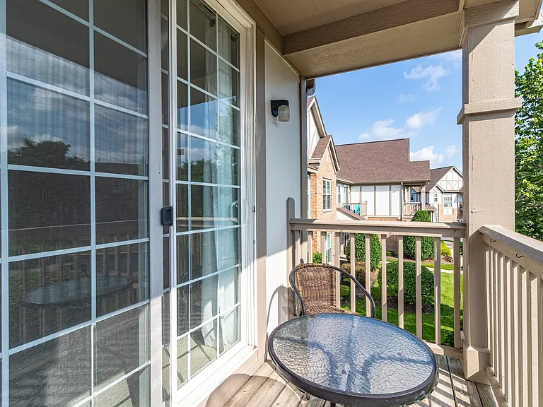 200 Rosehall Dr #220 — Photo 16