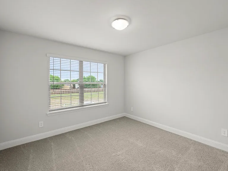 648 Sandiford Ct — Photo 11