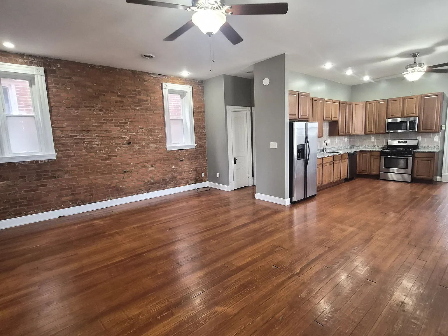 2 bed, 1590 sqft, $1,200 — Photo 4