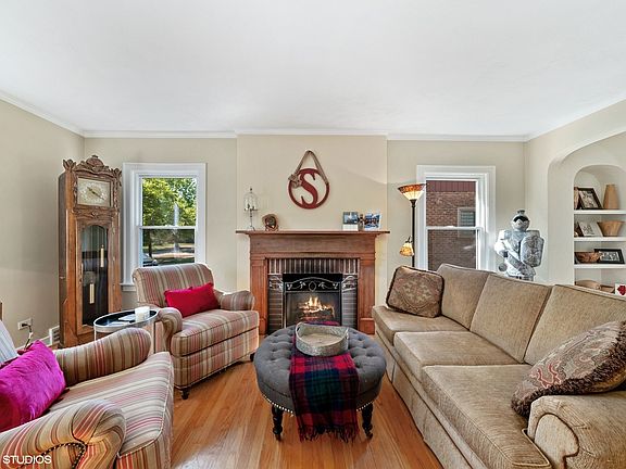3rd image of 436 S Princeton Ave