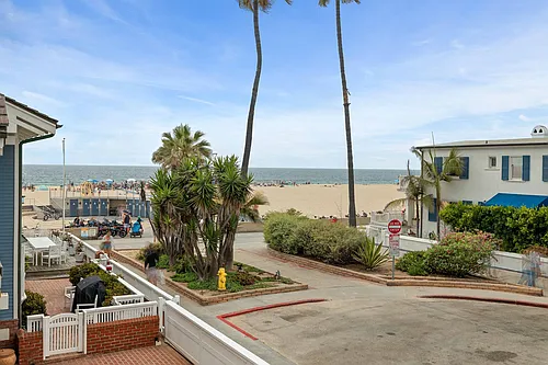 20 22nd St #A Photo 1