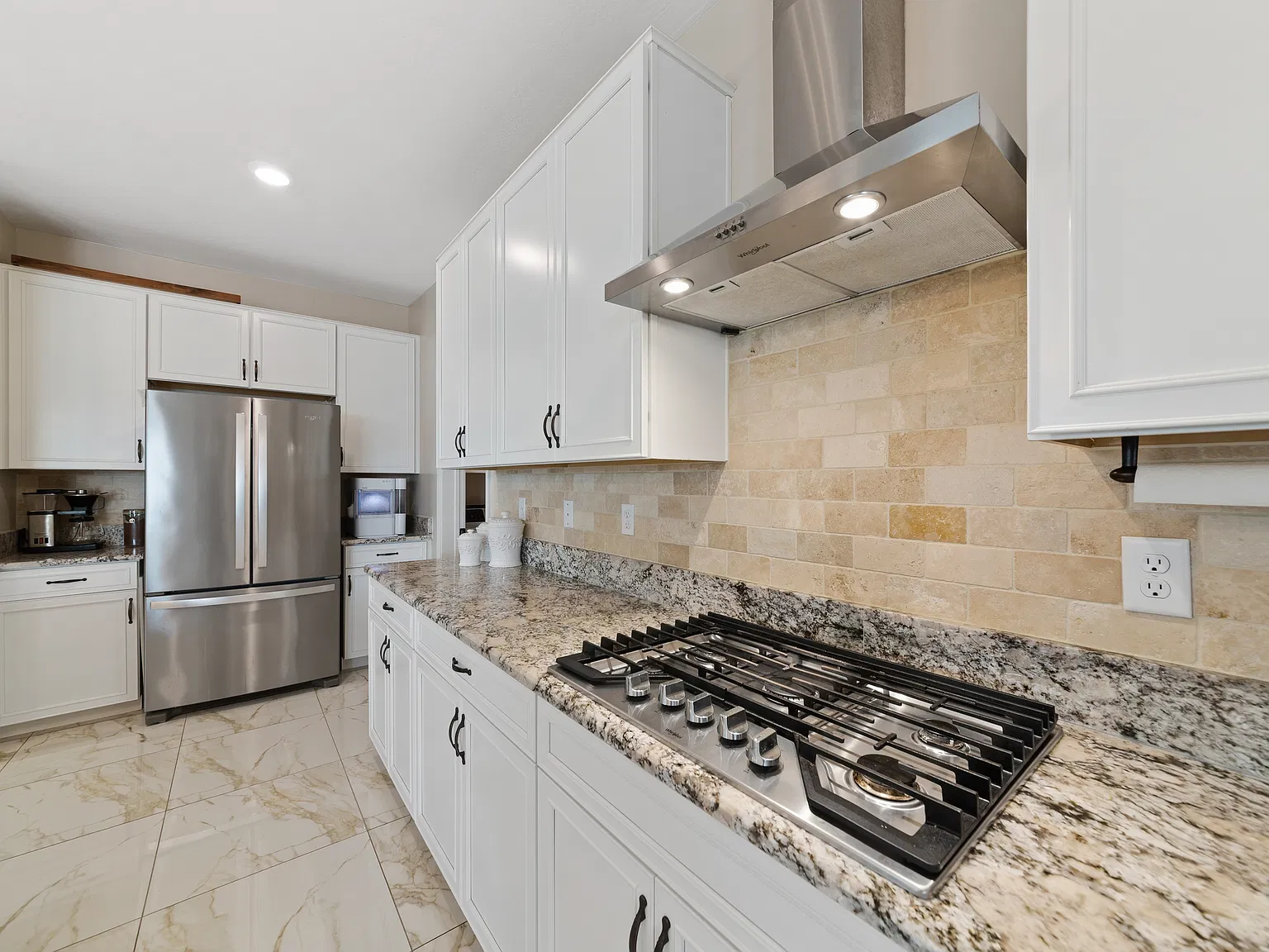 3 bed, 1697 sqft, $2,350 — Photo 4