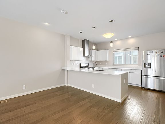 2nd image of 58 Galapago St