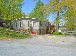 102 Hiram Way, Huddleston, VA 24104