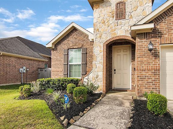 3rd image of 1994 Honey Meadow Ln