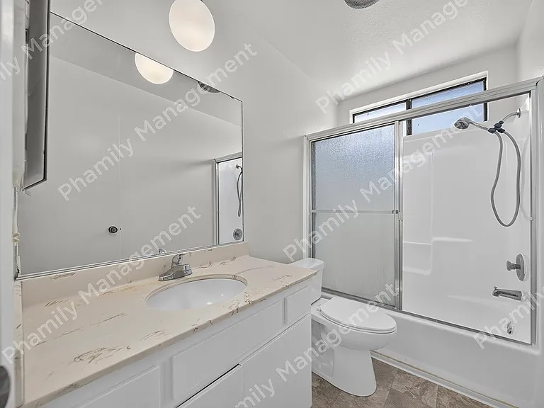 11575 Moorpark St #203 — Photo 8