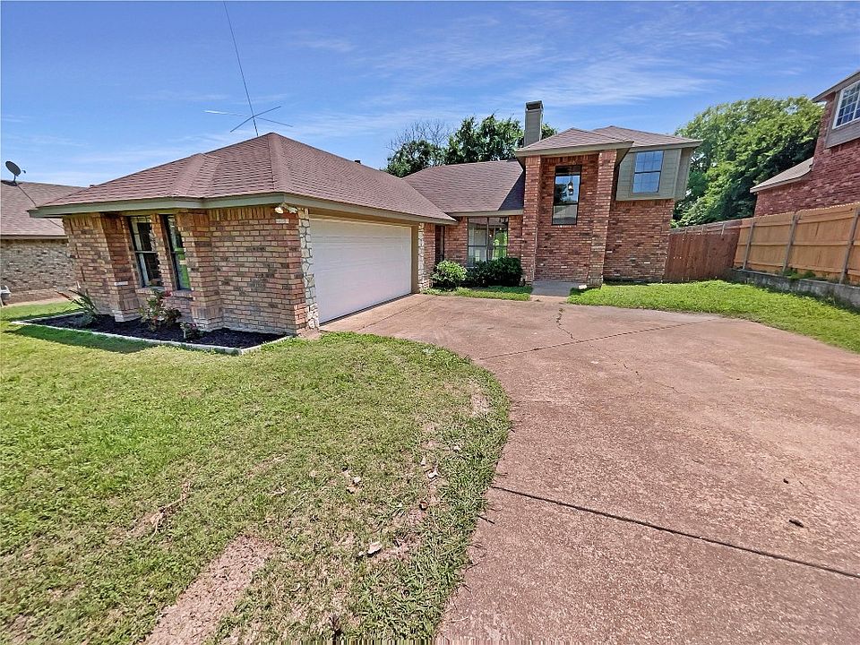 1st image of 840 Woodridge Dr