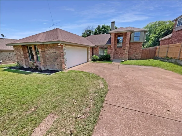 840 Woodridge Dr, Desoto, TX 75115