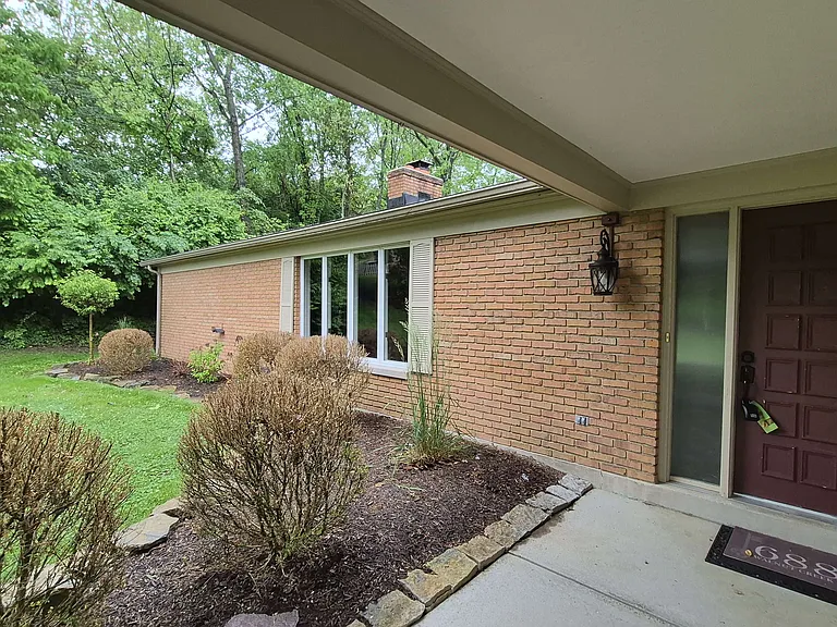 6881 Walnut Creek Ct — Photo 4