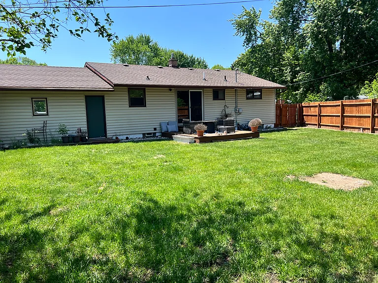 4070 Northgate St NE — Photo 2