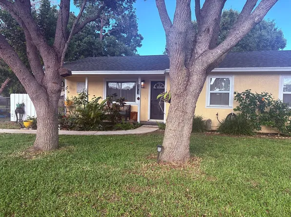 4702 Myrtle Dr, Fort Pierce, FL 34982