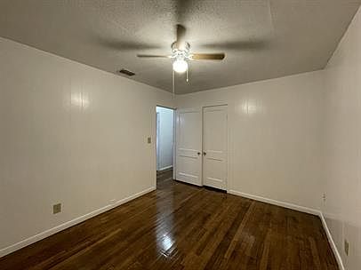 3rd image of 2906 Prescott St
