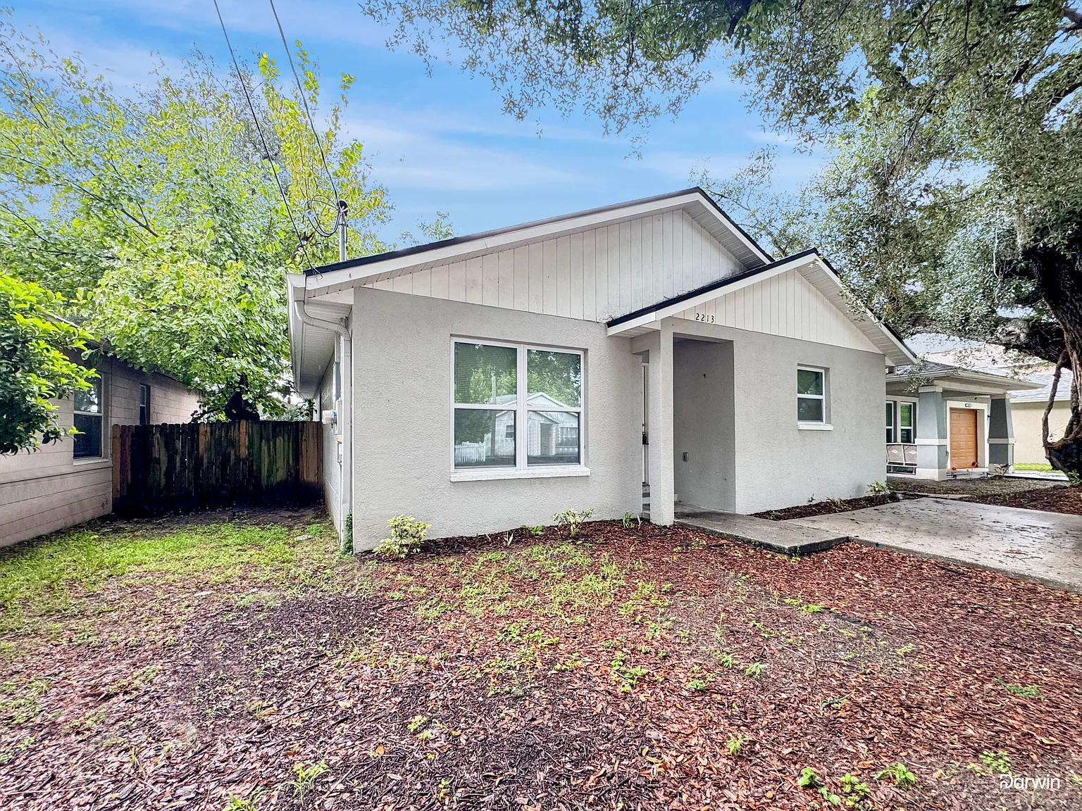 3 bed, 2.0 bath, 1200 sqft, $2,120 — Photo 1