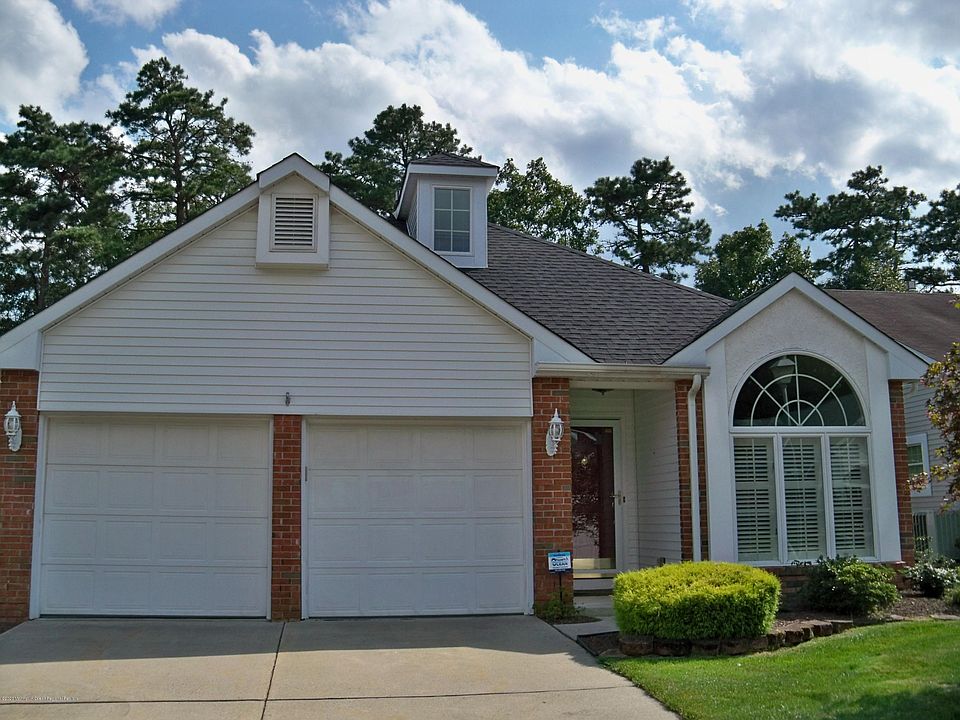 1st image of 1613 Sweetbay Dr