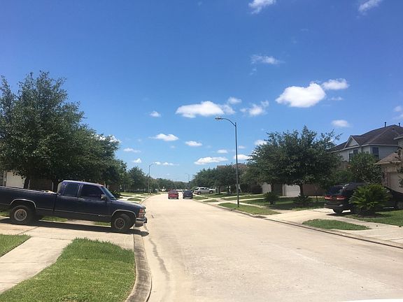 5th image of 12326 Hawthorne Hill Cir