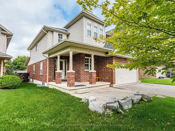 3rd image of 79 Clairfields Dr W