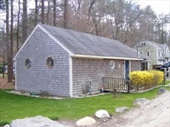 254 Lakeside Rd, Hanson, MA 02341