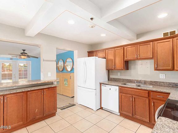 5th image of 3043 W Butler Dr