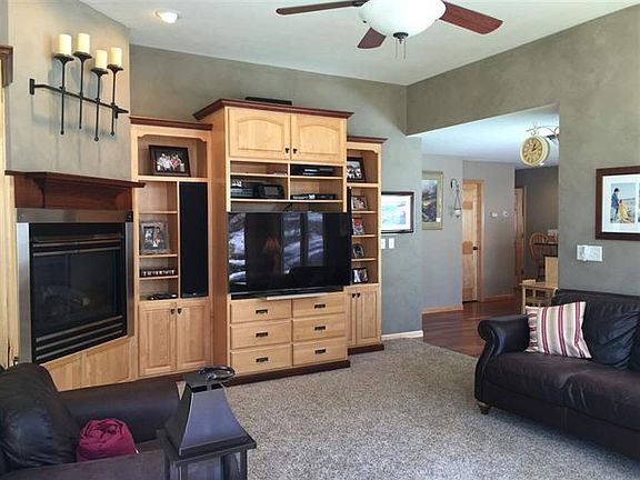 3rd image of 245 Huron Woods Dr #17