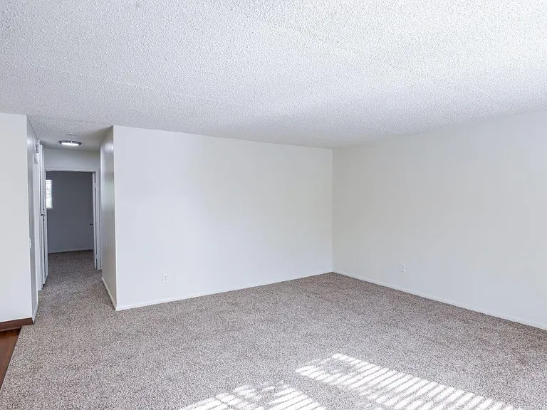 Parkview Poway Apartments — Photo 48