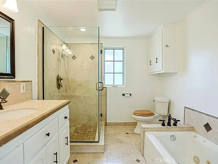 1200 W Rowan St — Photo 23