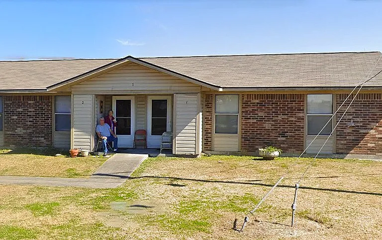 425 Memorial Dr #425 — Photo 4